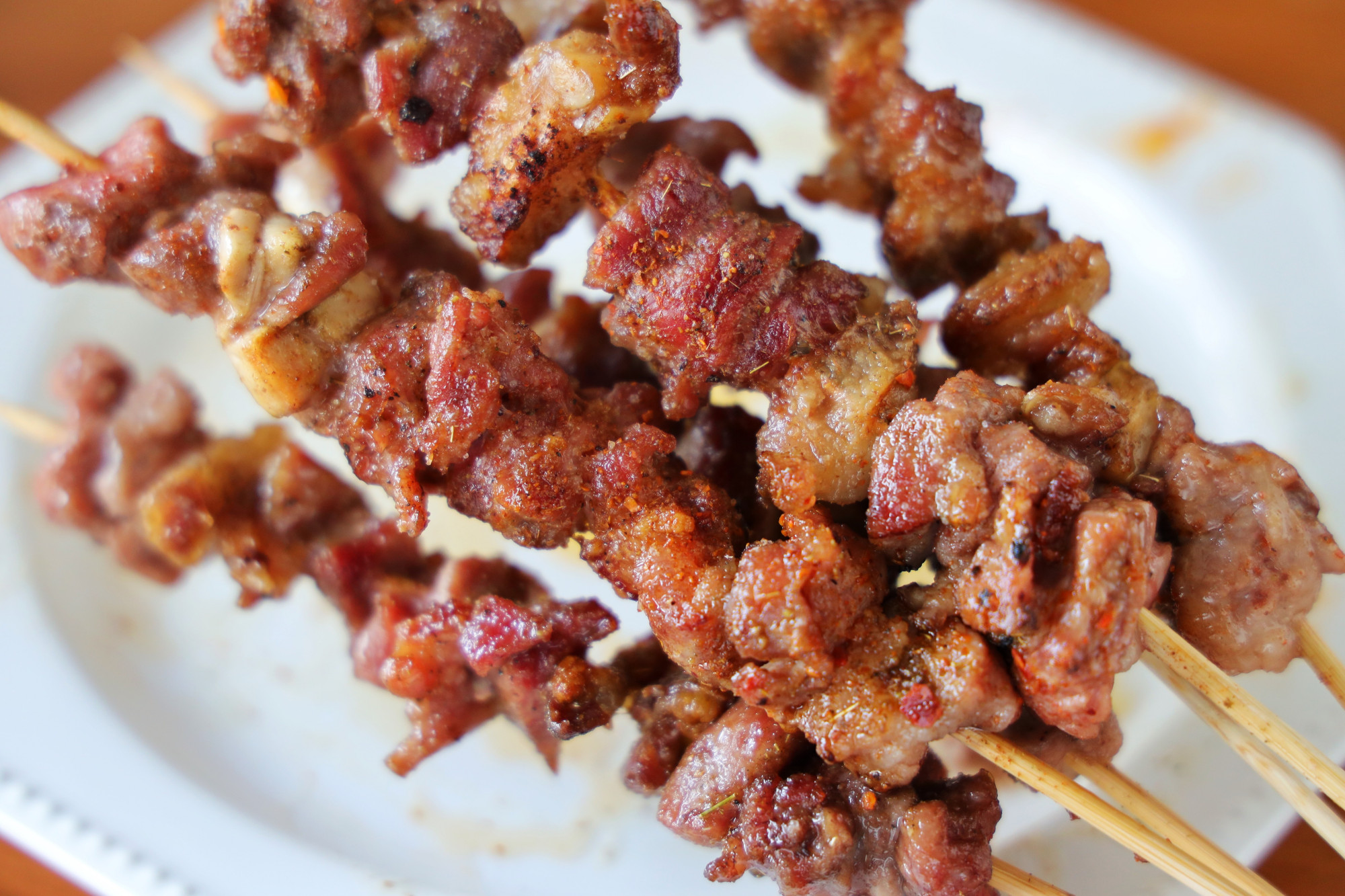 在家吃烧烤太舒服超过瘾,过年吃烧烤