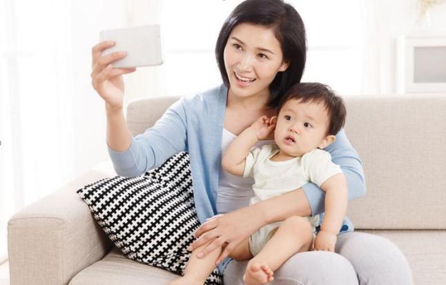 宝宝戒奶不接受奶瓶有何妙招,宝宝戒奶不接受奶粉怎么办