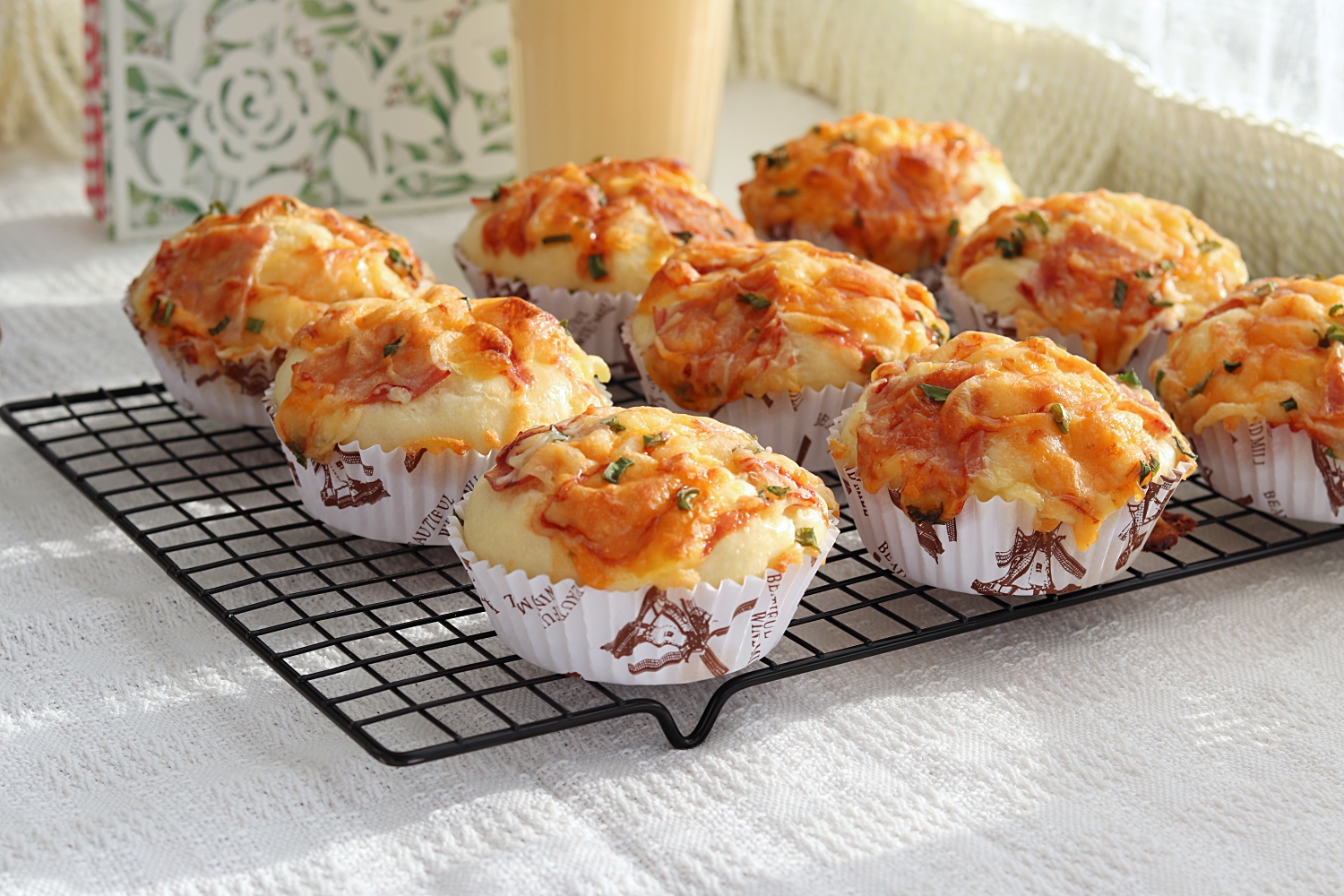 早餐必选，芝士火腿小面包，香味十足超好吃