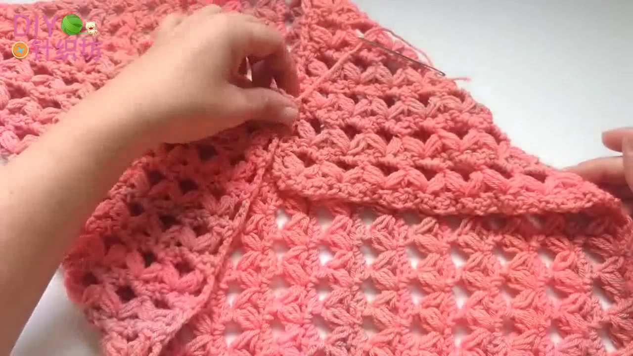 针织镂空三角围巾编织教程,针织围巾三角图案