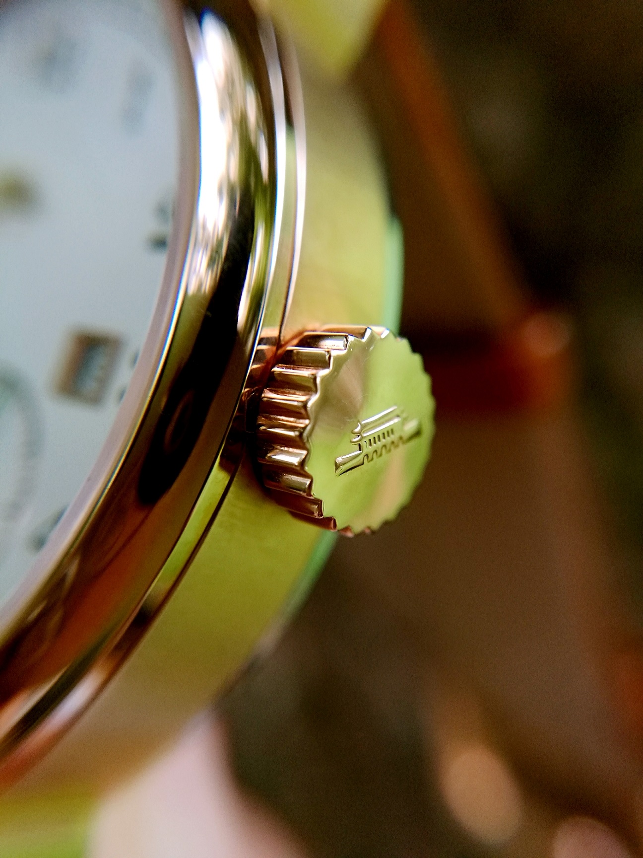 国产手表和瑞士手表差距,国产手表和天梭手表对比