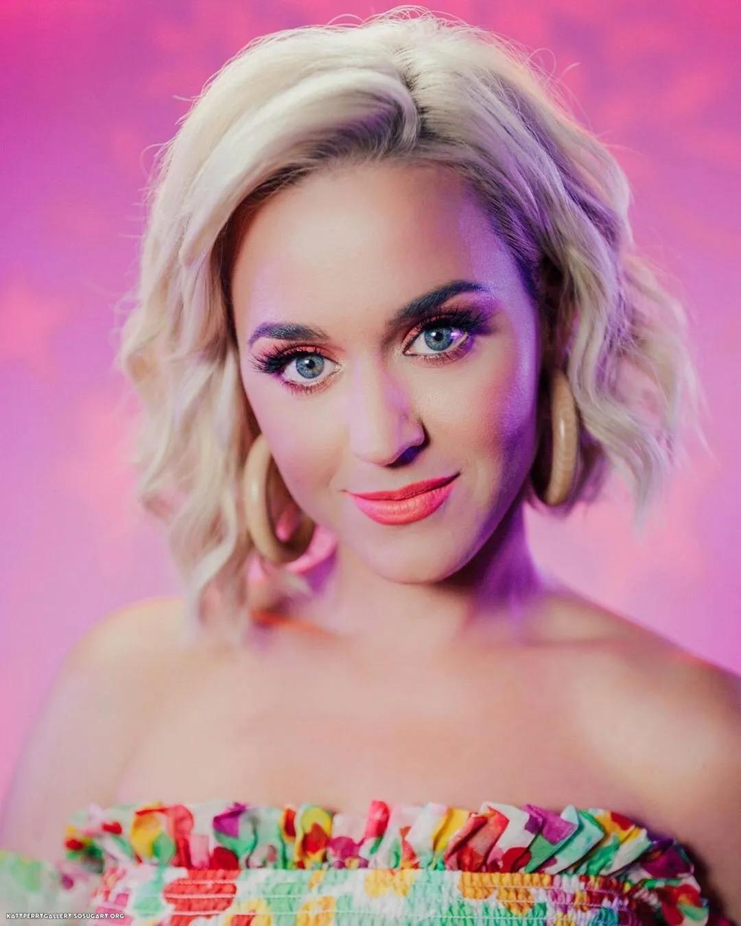 碧梨霉霉颁奖,霉霉midnight首周成绩