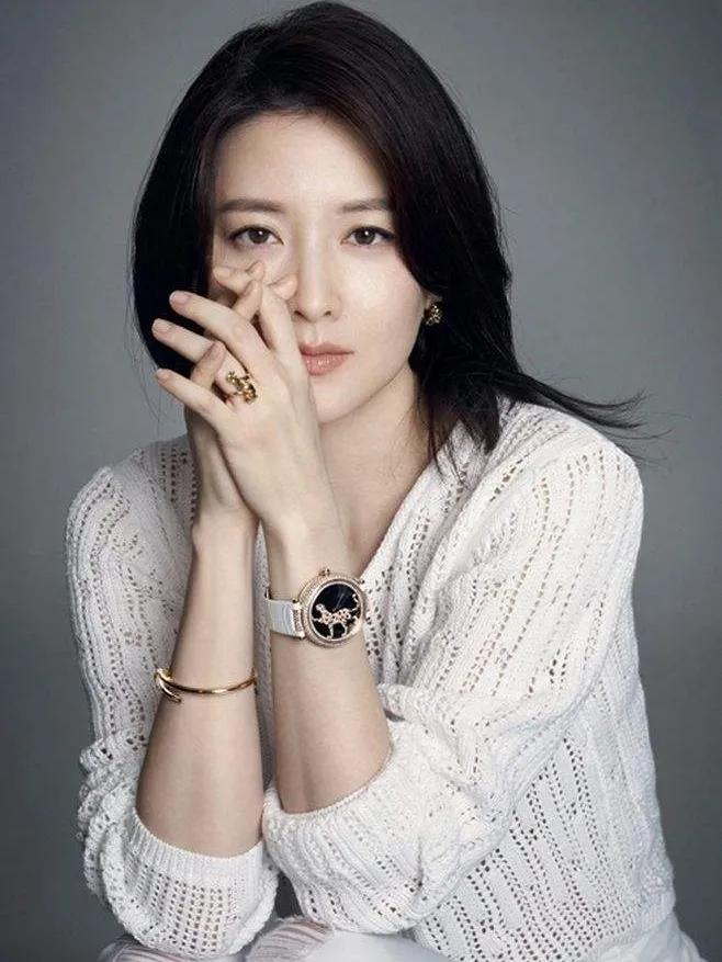 韩国不同年龄女生化妆,韩国的女生皮肤为什么那么好