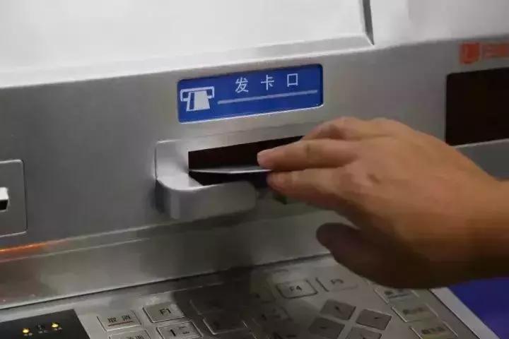 厦门社保缴费标准2022退休多少钱,厦门社保3800缴费基数是交的几档