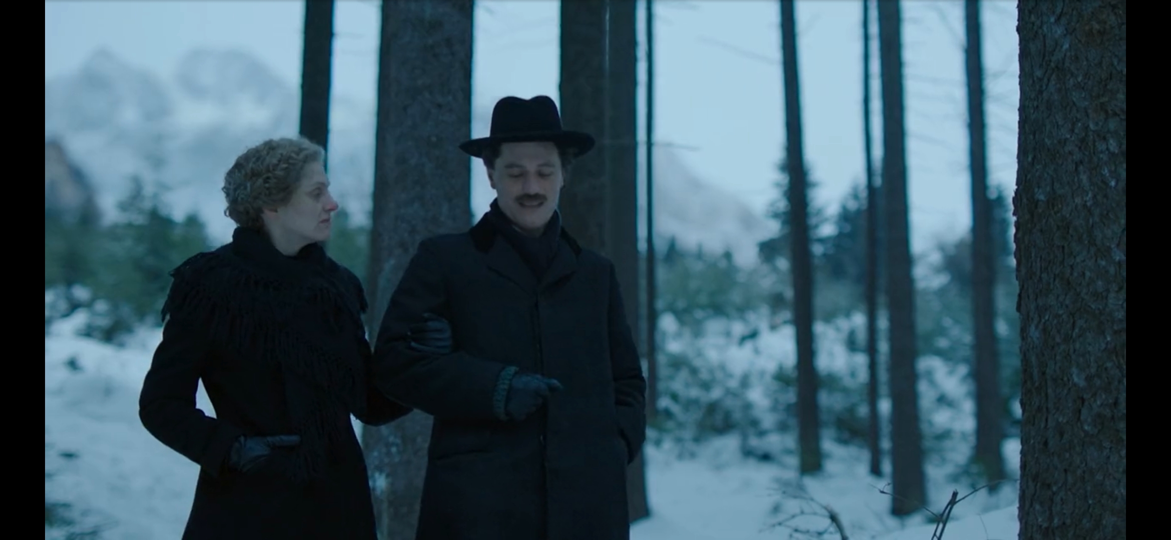 凉薄偷情，被骂荡妇，但她依然是第一科学女神，她是居里夫人