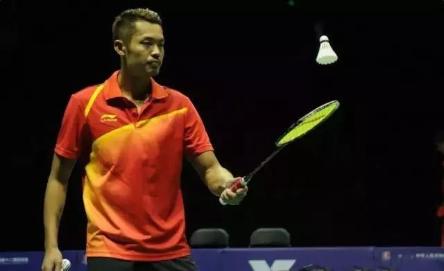 羽毛球杀球总是走不到球后面,打羽毛球老是接不到反手球怎么办