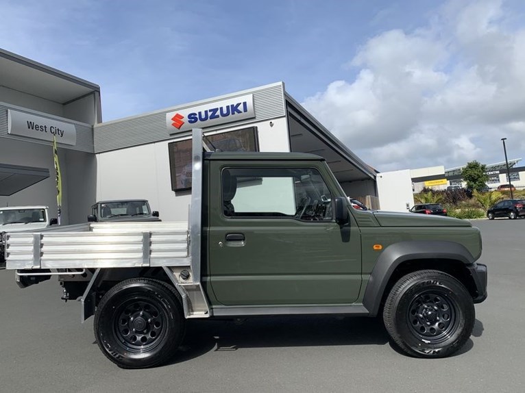 吉姆尼小皮卡二手多少钱,最新吉姆尼皮卡版报价