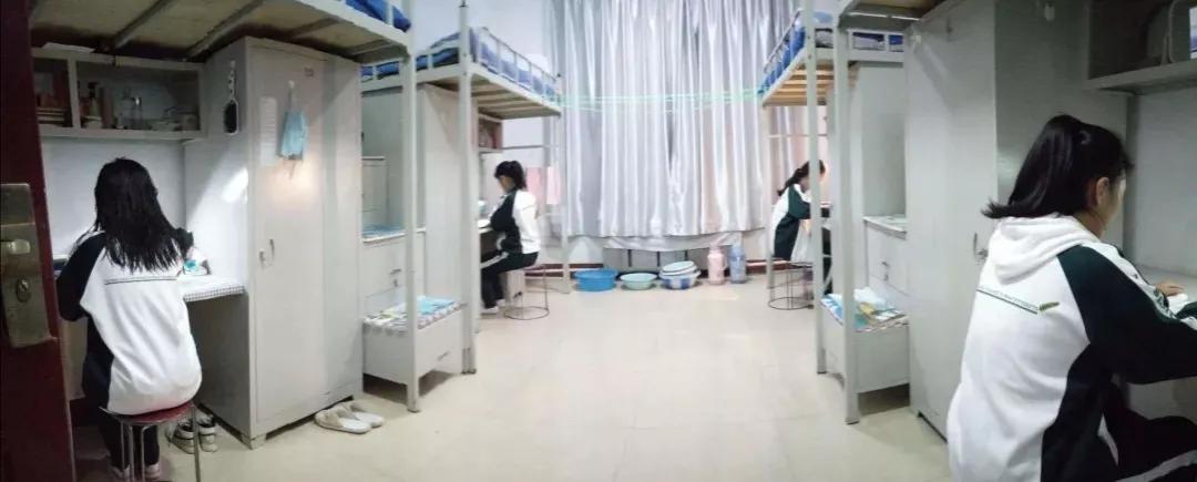 辽宁省普通高级中学（二十二）渤海大学附属高级中学