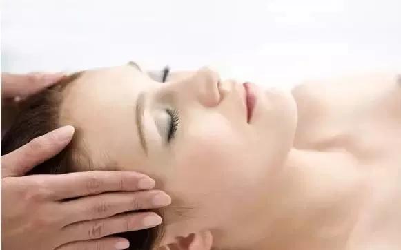 濂崇鑺傛伆閫㈤緳鎶ご,濂崇鑺傞緳鎶ご鍋堕亣榫欏嚖鍛堢ゥ鍥剧墖