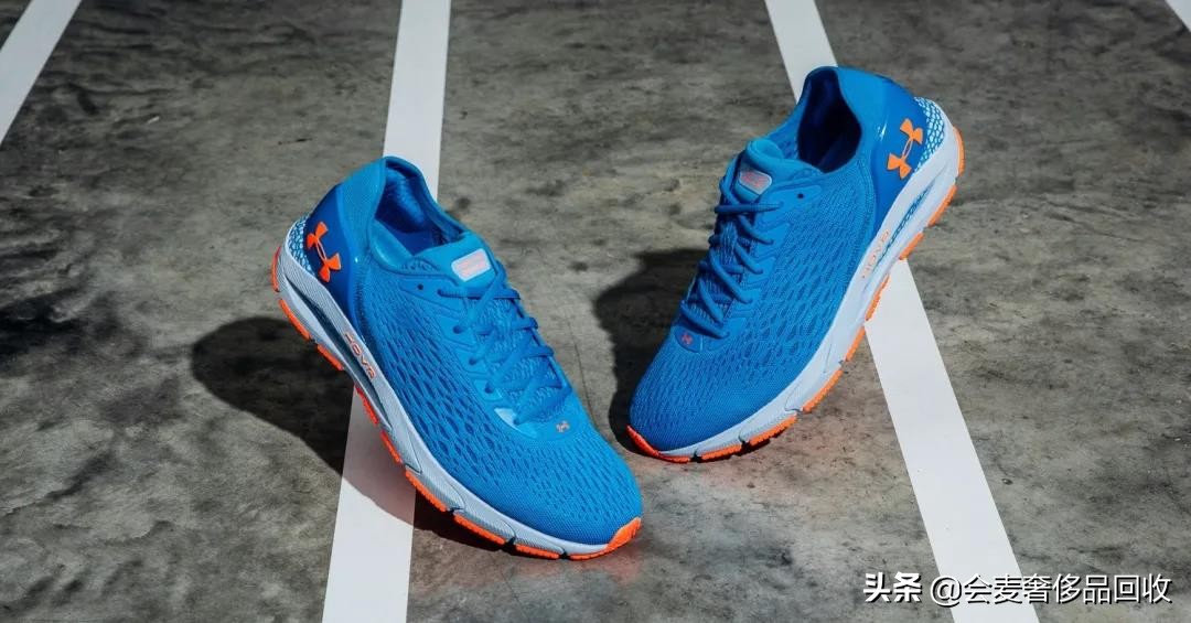 一双新鞋子的视频,一双好舒服的鞋子