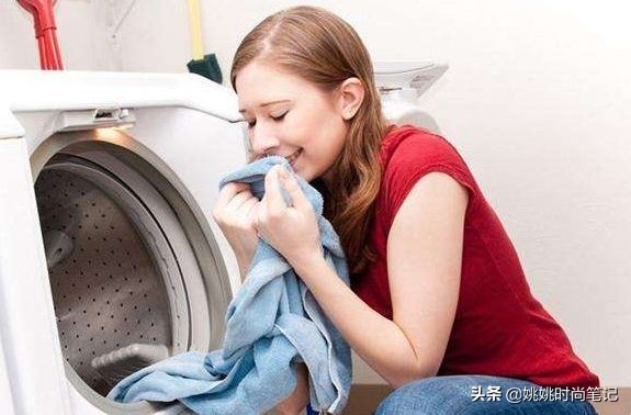 衣服没掉色为什么衣服会染色,衣服褪色和染色的区别