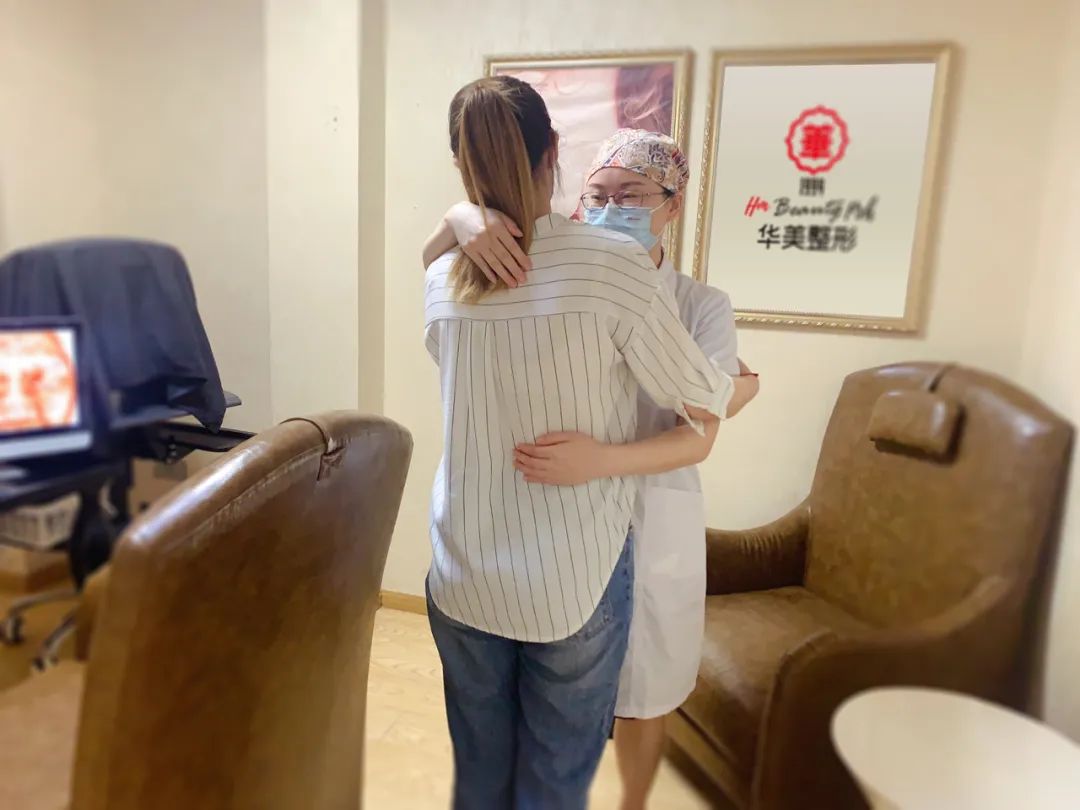 端午节她如愿祛除眼袋，今天12:00开启“焕颜”公益礼包收官报名