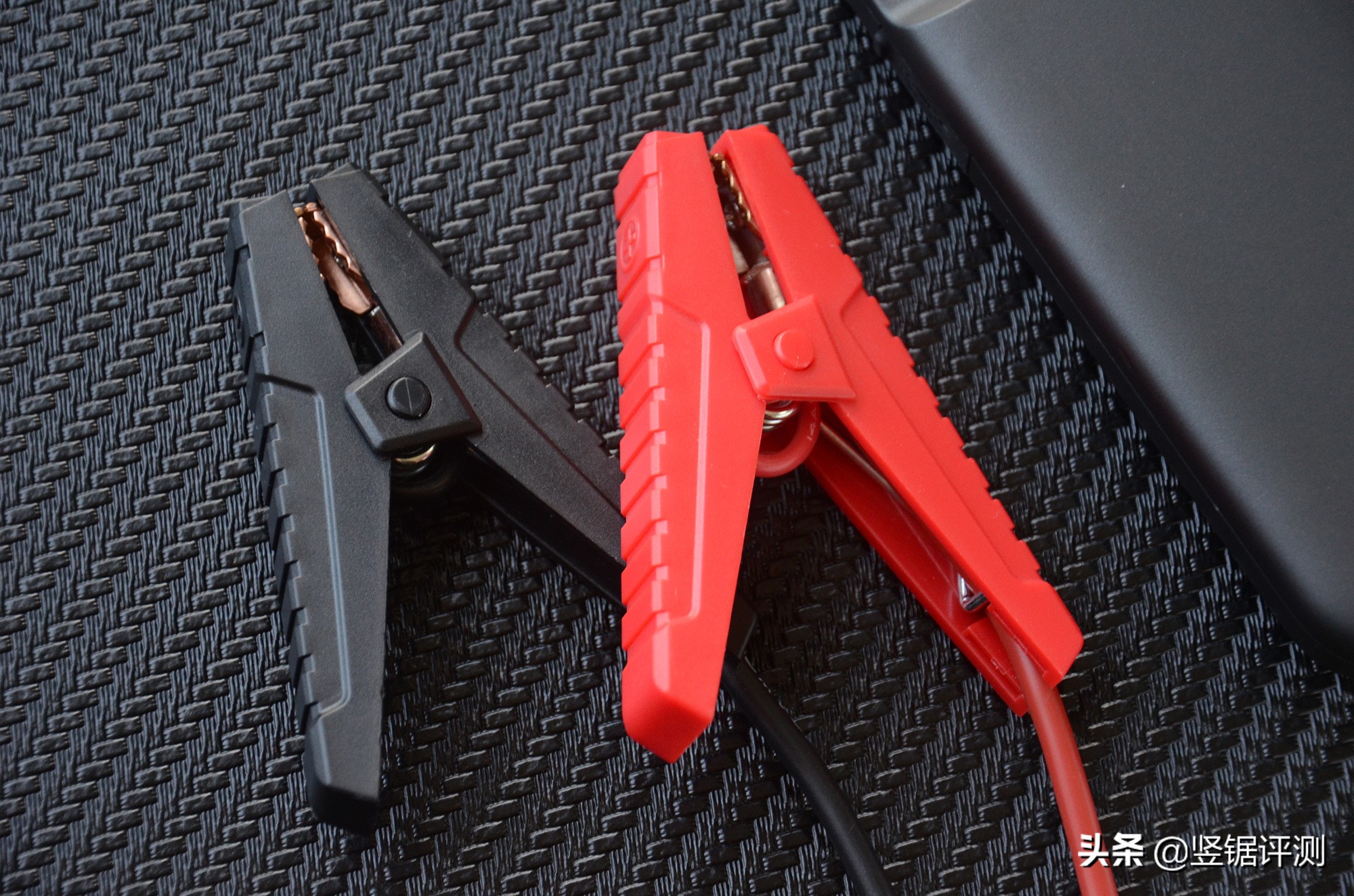 小米70迈新品体验，能够给汽车“使用”的应急移动电源