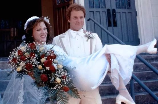 英国情色大亨的传奇一生，全在这部真实改编的电影中