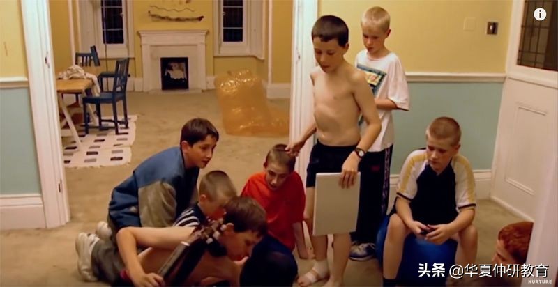 没有大人管的小孩怎么样了,没有大人管的孩子的后果