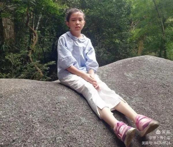 升旗手护旗手上升旗台步骤,升旗和护旗手的简短讲话