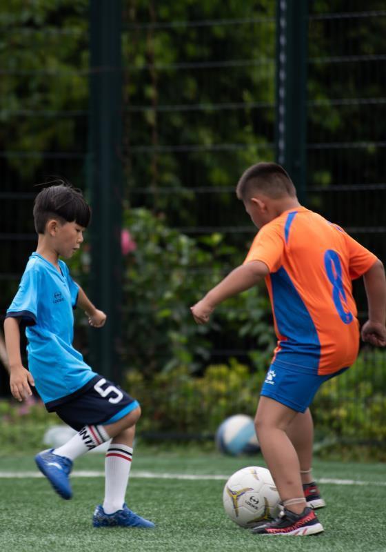 孩子踢足球算体育加分吗,孩子学踢足球有多厉害