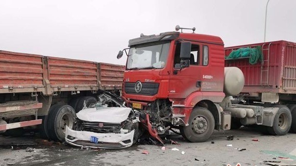 大货车夫妻司机真实生活,大货车夫妻俩