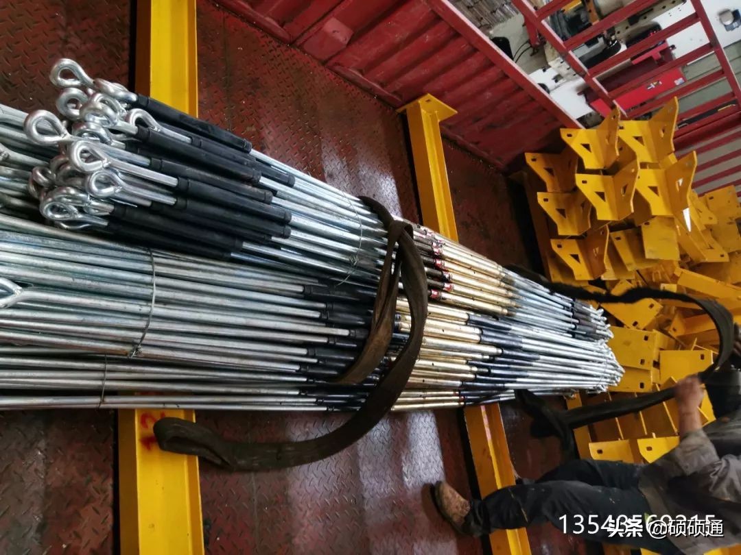 一种新型悬挑架的安装搭设装置,施工现场新型悬挑架