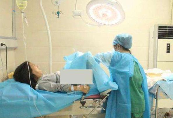 产妇分娩大声喊叫,顺产时大喊大叫正常吗