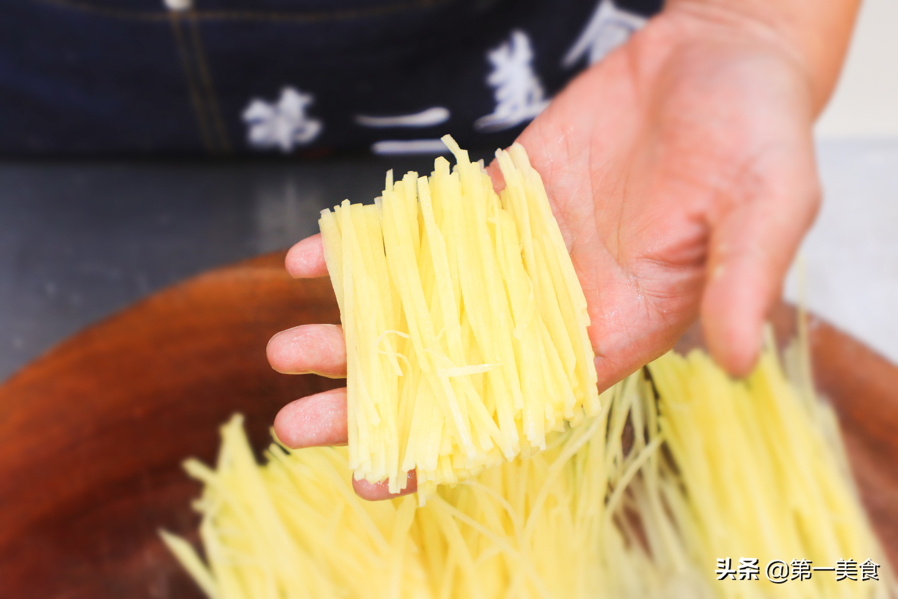 中国航天员的饮食vs外国人伙食,航天员的一日三餐是怎么安排的