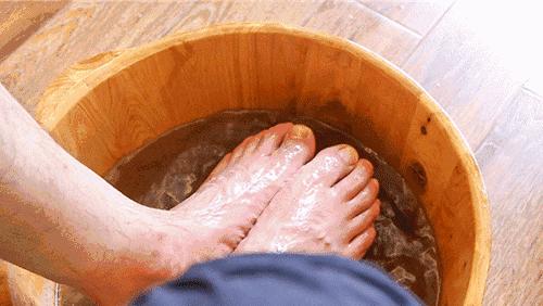 夏季脚气的最佳治疗方法,夏季脚气重是怎么回事