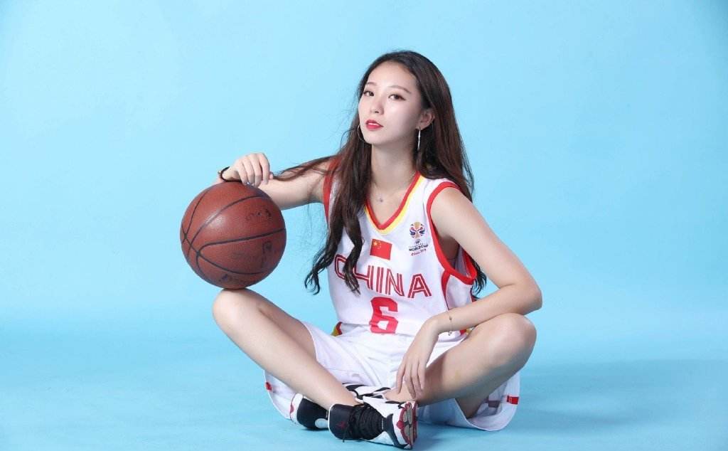 2017年广东拉拉队队长,广东东莞2014拉拉队图片