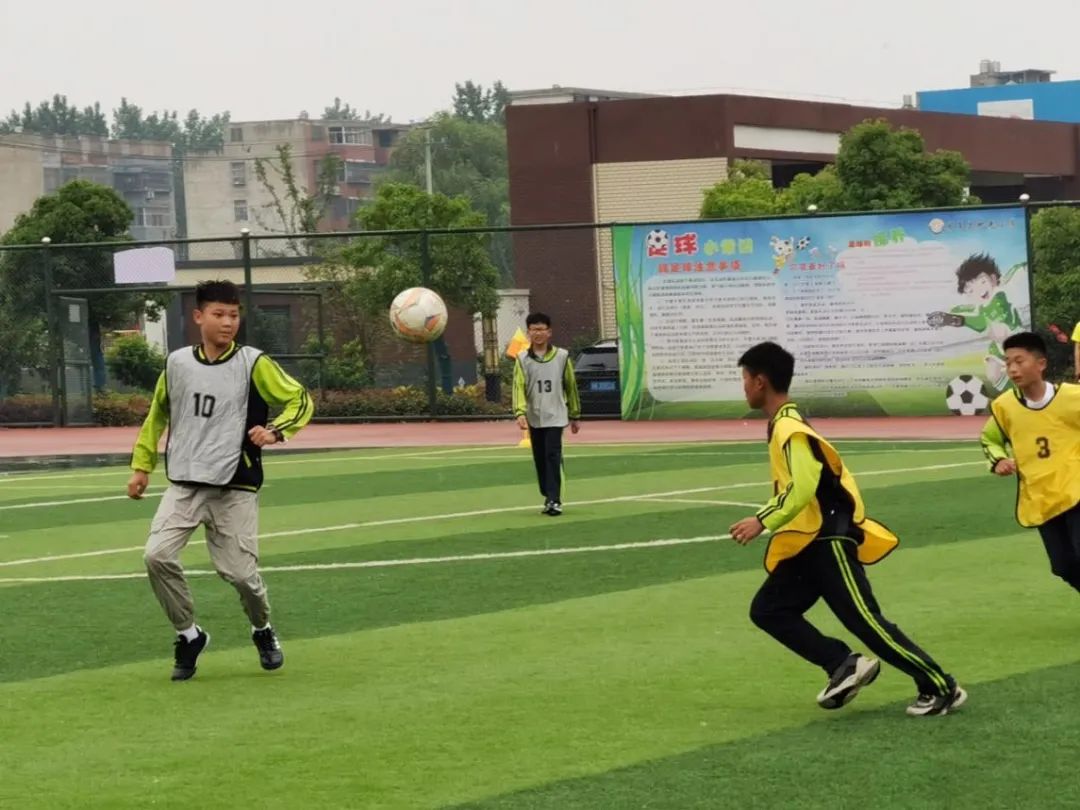 阜南县第十一小学足球赛,阜南县校园足球队比赛现场