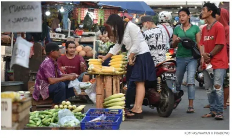 PPKM期间，印尼传统商贩借助电子渠道销售产品
