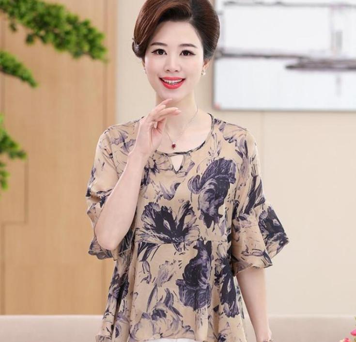 水桶腰妹子别烦恼这样穿超显瘦,水桶腰适合的短上衣