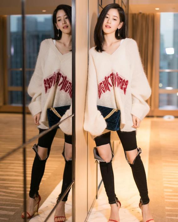 章泽天凭借健美操进清华视频,章泽天玩陀螺