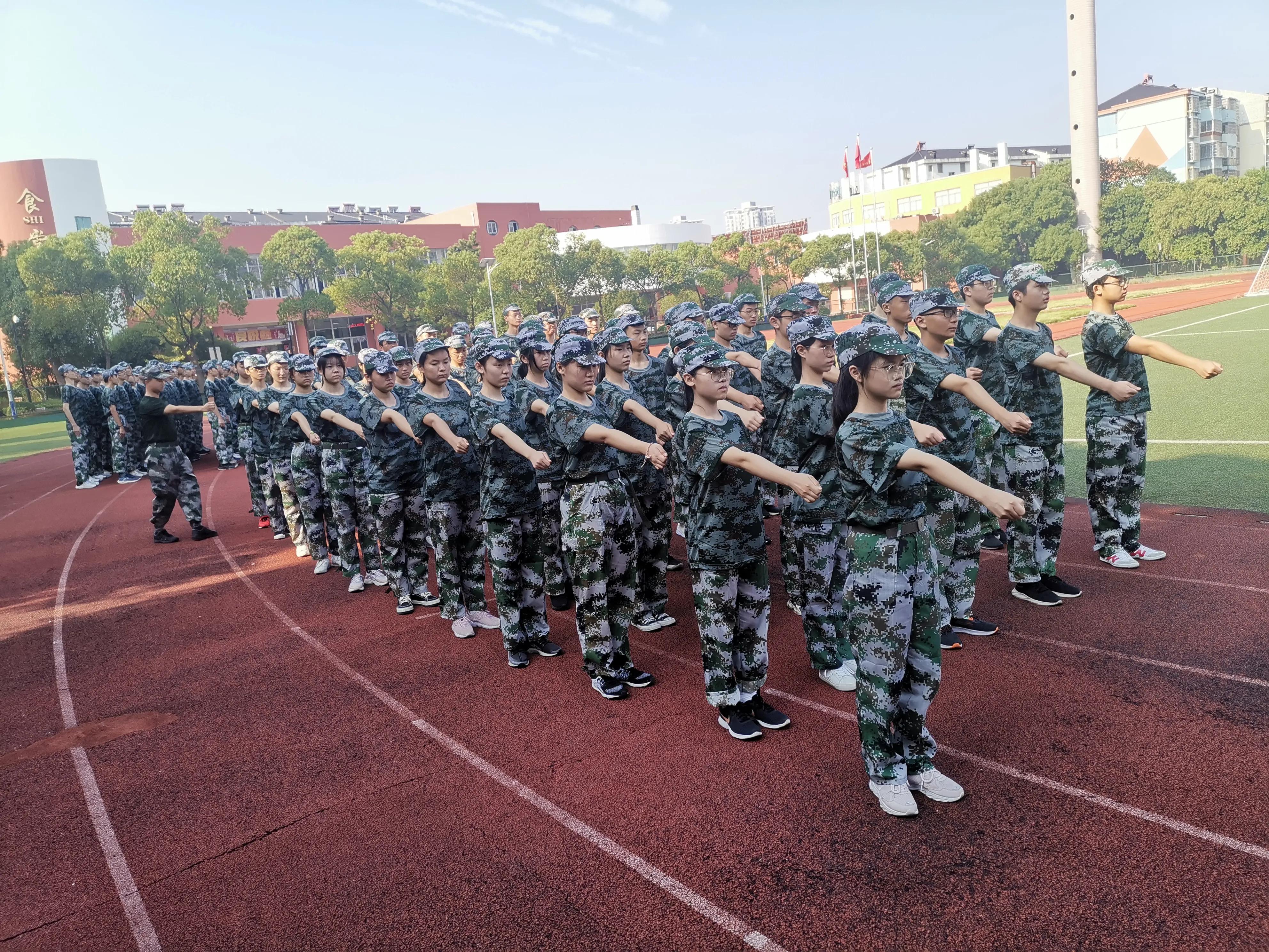 军训分列式日记,红五连战士的感悟