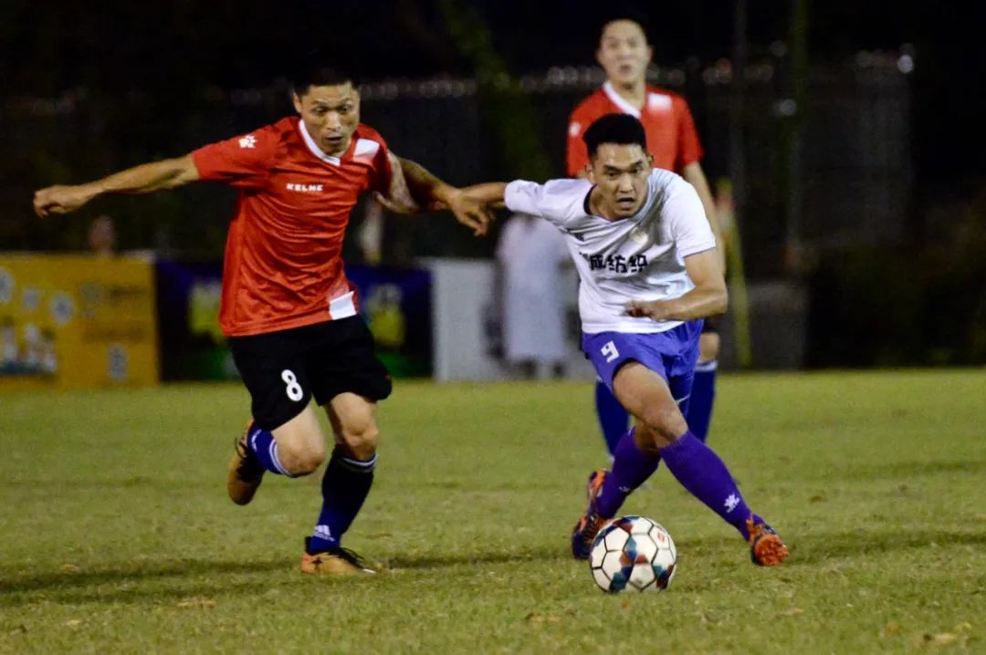 西樵村居足球赛进入金杯组第三轮的比赛！今晚精彩上演……