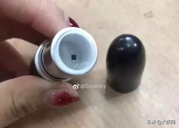 10年不褪色的lv包是真的吗,新买的lv包包褪色可以退吗