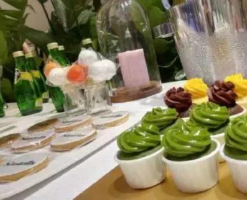 甜点可不仅是缀着亮片和蕾丝的少女派，而是带着仪式感的信物