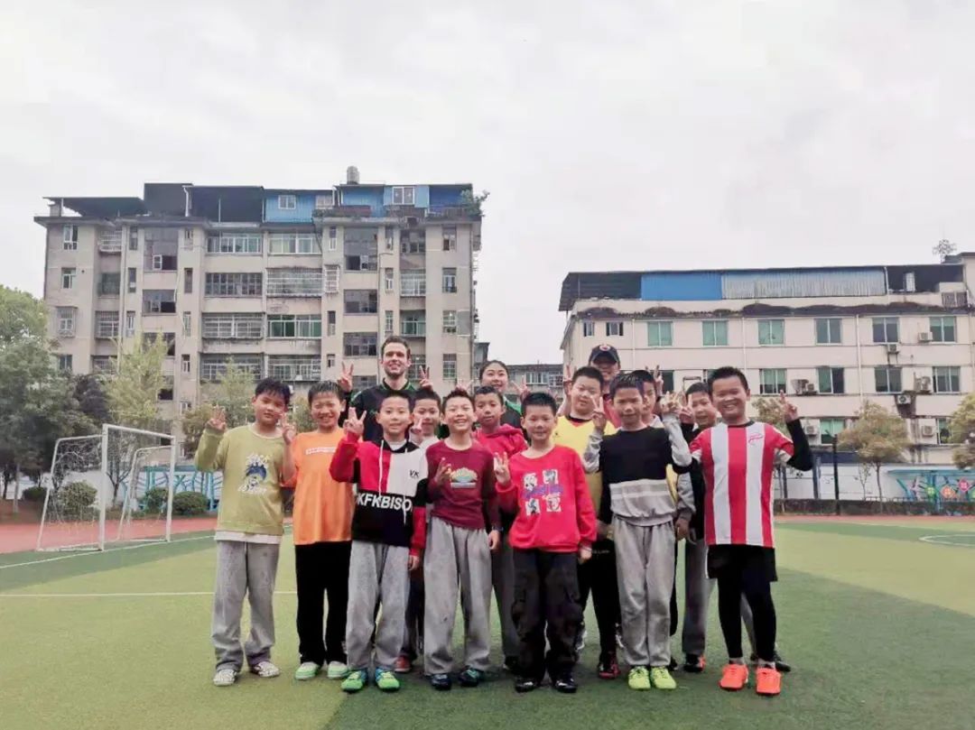 派迪茵校园足球落地,派迪茵校园足球