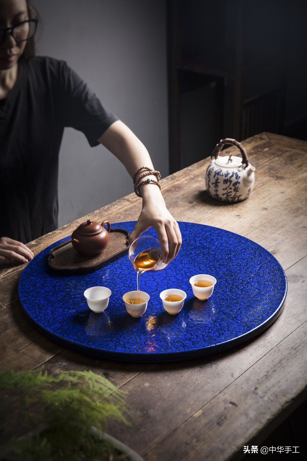 茶盘喝茶的正确方法,喝茶怎样选茶盘