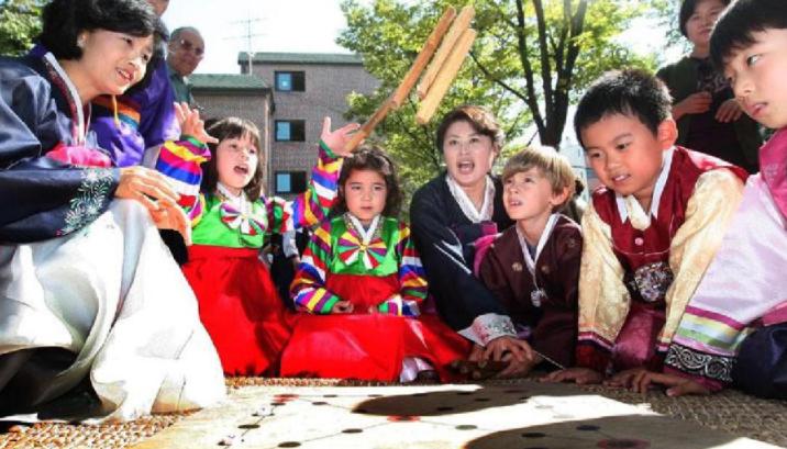 只有欧巴和韩剧吗？如今的韩国也过春节，但和中国却已不太一样