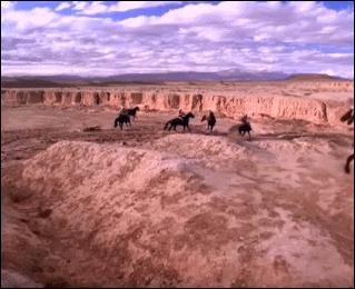 俄罗斯轮盘赌游戏规则,俄罗斯轮盘赌游戏为什么有假小刀