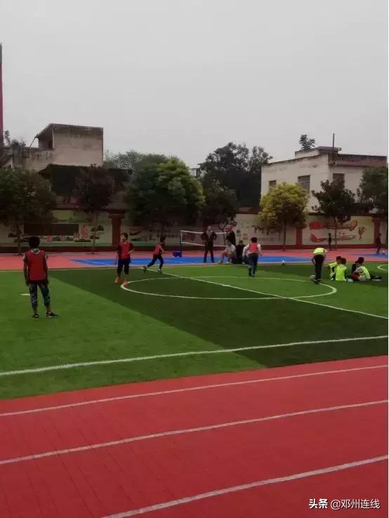 邓州市城区二小足球比赛,邓州校园足球比赛