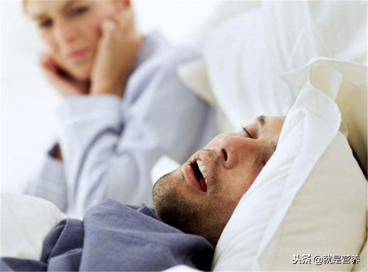 睡觉打呼噜的原因及解决方法,睡觉打呼噜的原因及解决方法大全