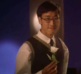 “人渣专业户”，表面上是汽车修理工，暗地里是周星驰的编剧