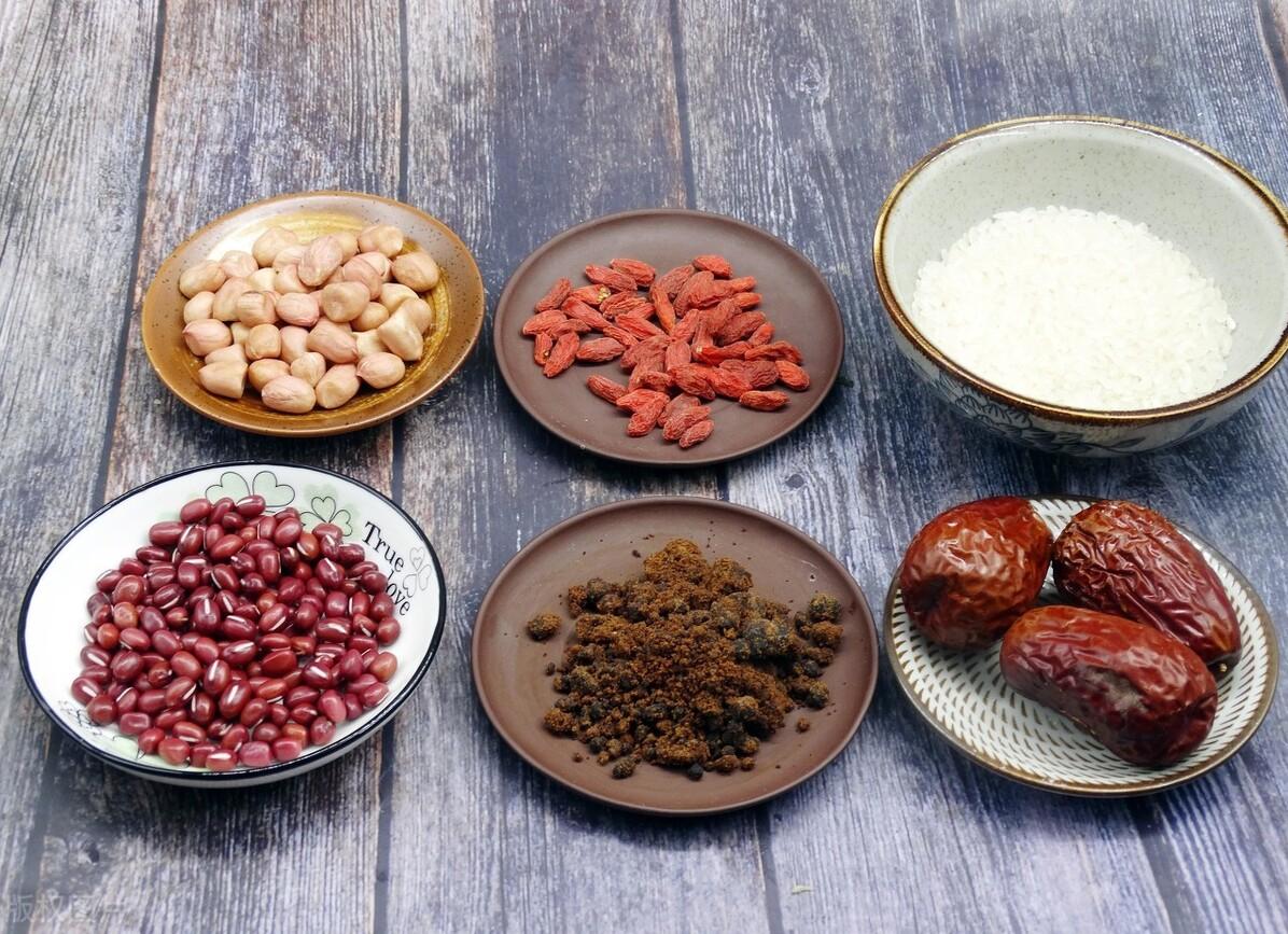 产后气血不足导致奶水少怎么办,产后气血不通畅怕冷怎么办