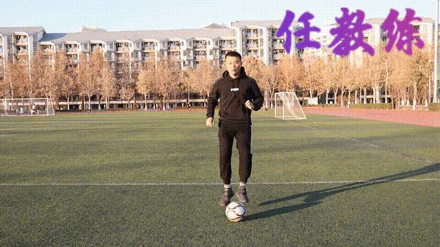 足球绕杆中考标准动作视频示范,中考体育足球绕杆技巧及训练方法