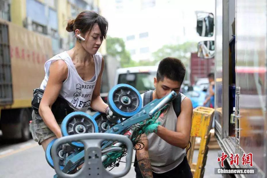香港最美搬运工是炒作吗,曾经爆火的香港最美搬运工