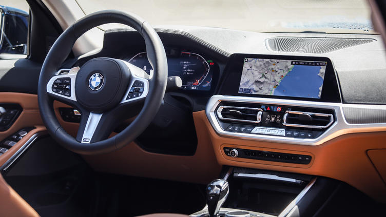 宝马轻量化做得最好的一款车,21款全新宝马3系测试