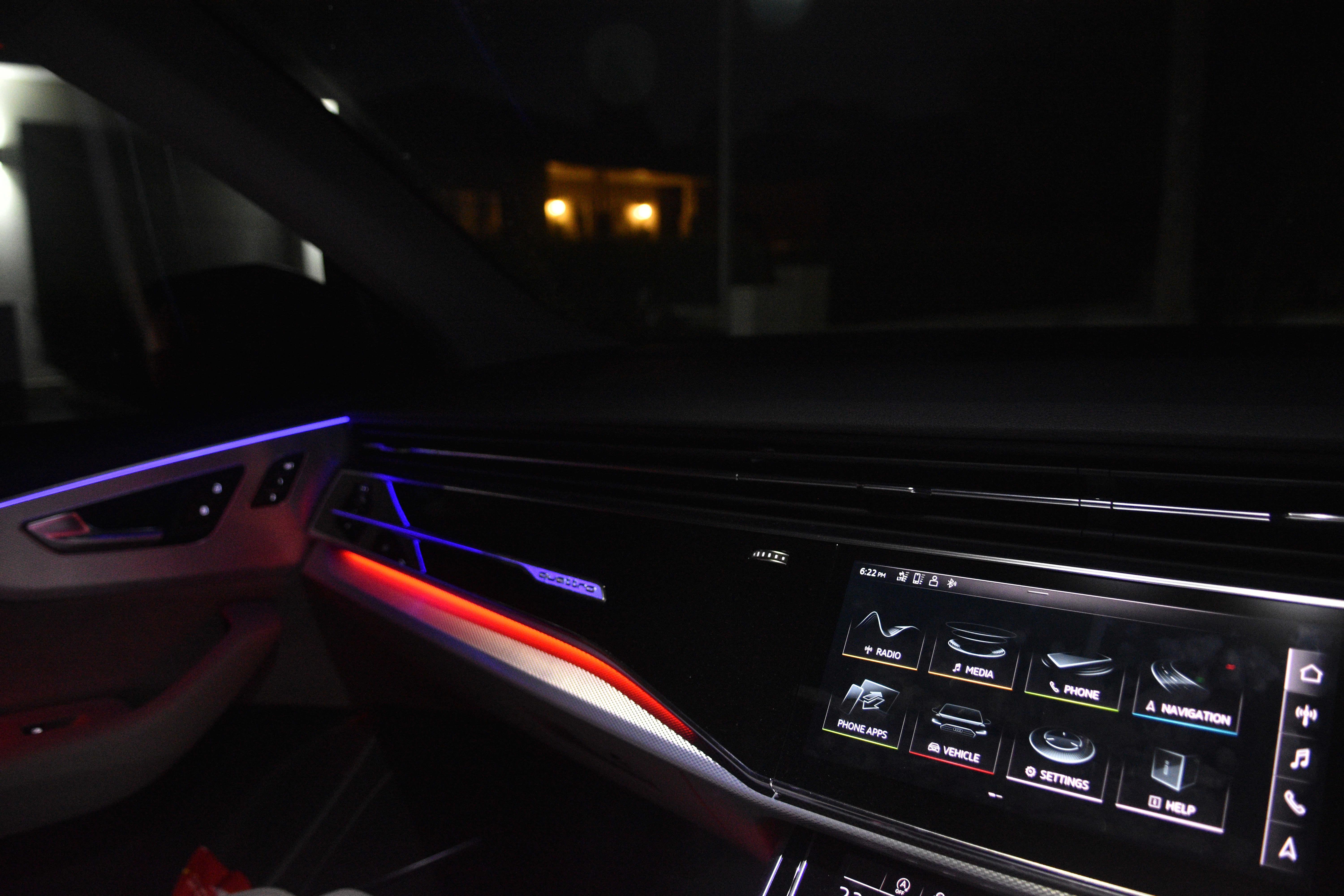 奥迪q8名场面,奥迪q855tfsi价格多少钱