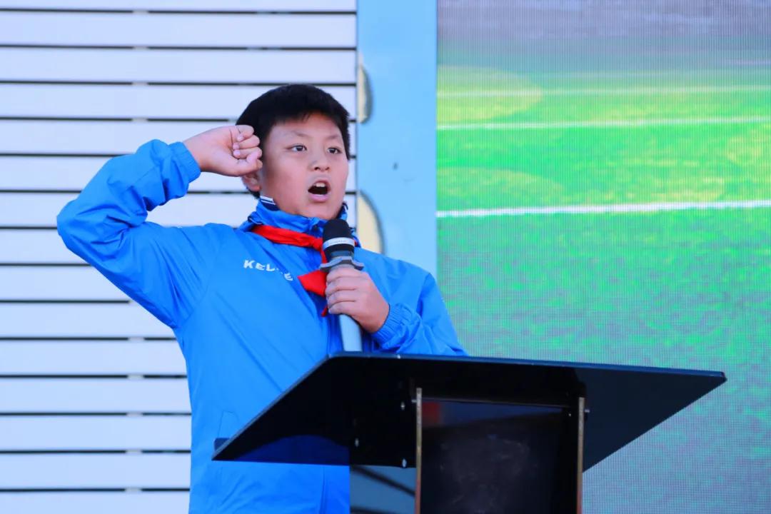 快乐足球放飞自我,青少年校园足球联赛拉开帷幕