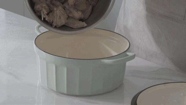 不带涂层的铸铁珐琅锅怎样开锅,高颜值的珐琅铸铁锅