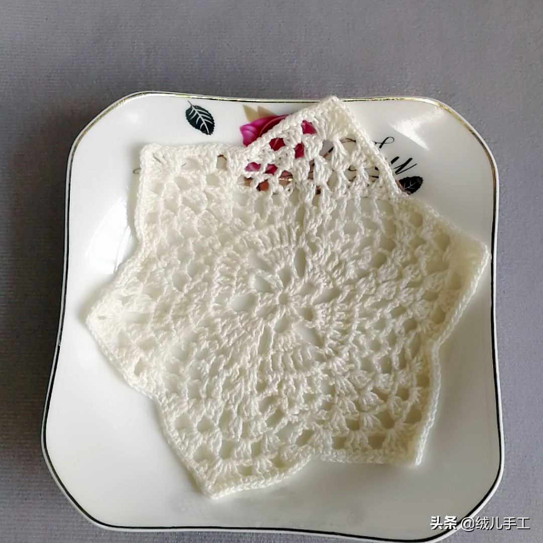 钩蕾丝向日葵杯垫教程,六边形串珠杯垫制作方法